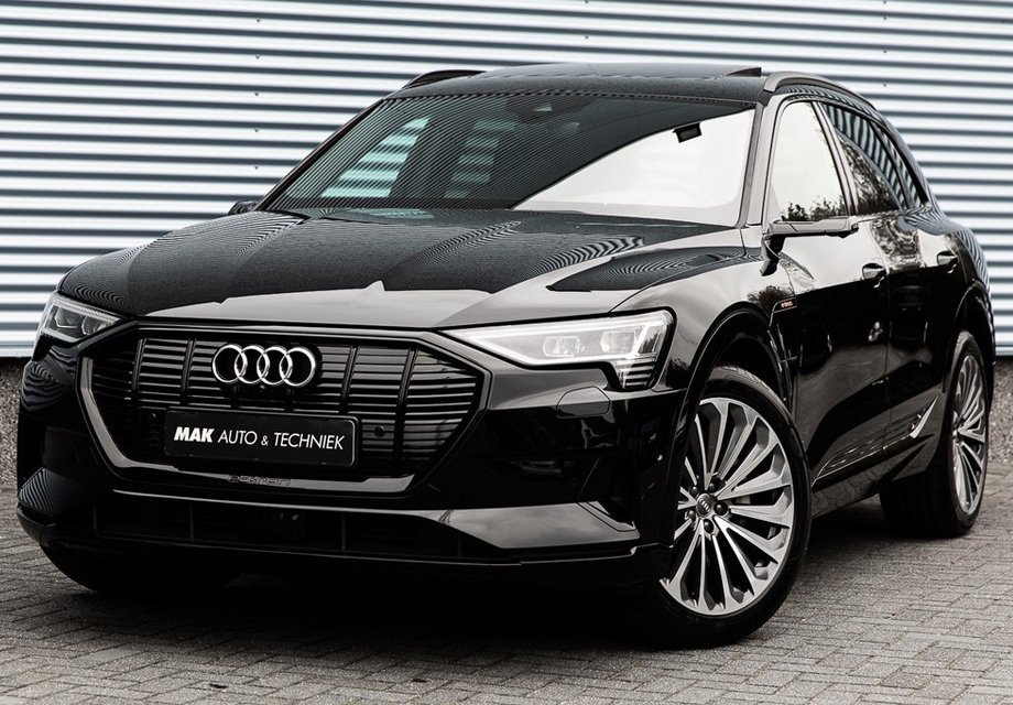 De nieuwe Audi e-tron bij Mak Auto & Techniek De nieuwe Audi e-tron bij Mak Auto & Techniek