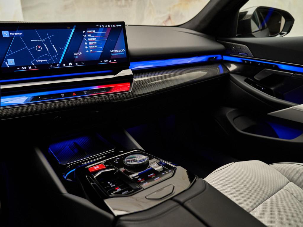 BMW M5 Limousine V8 M Hybrid | BMW occasion BMW M5 Limousine V8 M Hybrid | BMW occasion