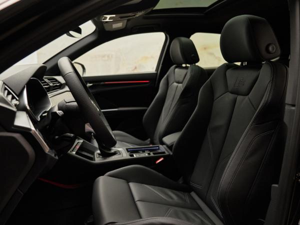Audi Q3 Sportback 35 TFSI S Edition occasion | MAK Auto & Techniek Audi Q3 Sportback 35 TFSI S Edition occasion | MAK Auto & Techniek