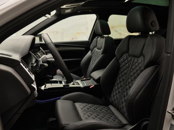 Audi Q5 50 TFSI e S Edition Competition occasion | MAK Auto & Techniek Audi Q5 50 TFSI e S Edition Competition occasion | MAK Auto & Techniek