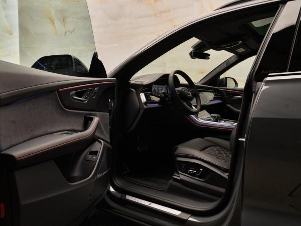 Audi Q8 60 TFSI e Quattro Pro Line S Competition occasion | MAK Auto & Techniek Audi Q8 60 TFSI e Quattro Pro Line S Competition occasion | MAK Auto & Techniek