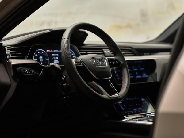 Audi SQ8 e-tron Quattro | Audi occasion Audi SQ8 e-tron Quattro | Audi occasion