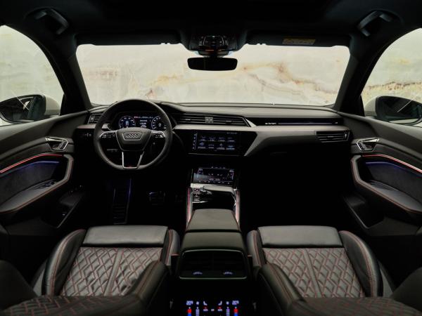 Audi SQ8 e-tron Quattro | Audi occasion Audi SQ8 e-tron Quattro | Audi occasion