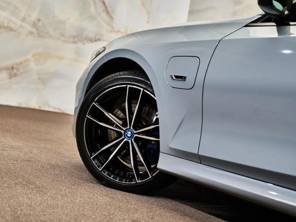 BMW 3-serie Limousine 330e xDrive M Sport Pro | BMW occasion