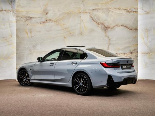 BMW 3-serie Limousine 330e xDrive M Sport Pro | BMW occasion