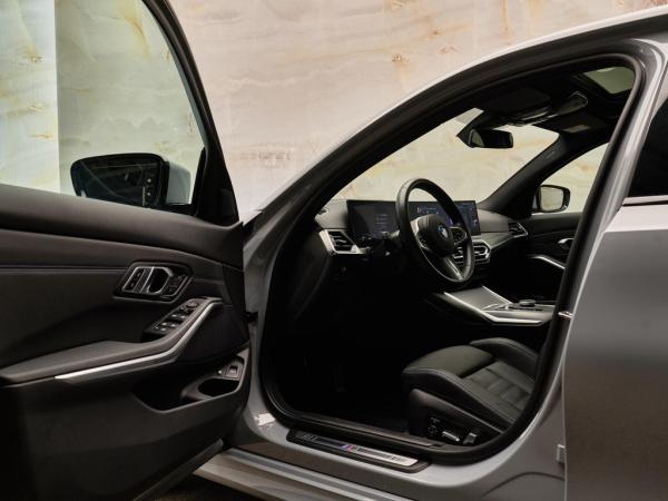 BMW 3-serie Limousine 330e xDrive M Sport Pro | BMW occasion