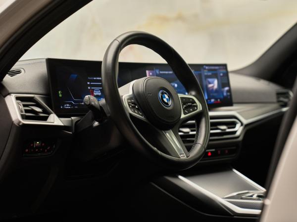 BMW 3-serie Limousine 330e xDrive M Sport Pro | BMW occasion