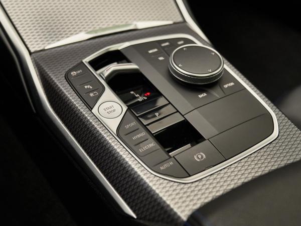 BMW 3-serie Limousine 330e xDrive M Sport Pro | BMW occasion