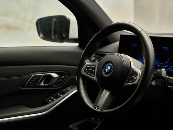 BMW 3-serie Limousine 330e xDrive M Sport Pro | BMW occasion