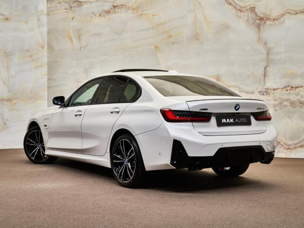 BMW 3-serie Limousine 330e xDrive M Sport Pro | BMW occasion