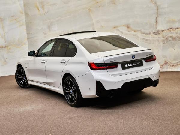 BMW 3-serie Limousine 330e xDrive M Sport Pro | BMW occasion