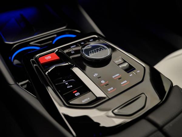 BMW M5 Limousine V8 M Hybrid | BMW occasion BMW M5 Limousine V8 M Hybrid | BMW occasion