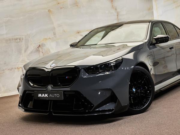BMW M5 Limousine V8 M Hybrid | BMW occasion BMW M5 Limousine V8 M Hybrid | BMW occasion