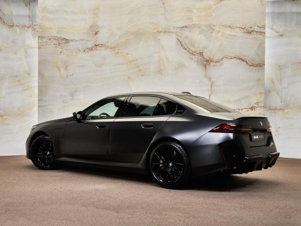 BMW M5 Limousine V8 M Hybrid | BMW occasion BMW M5 Limousine V8 M Hybrid | BMW occasion