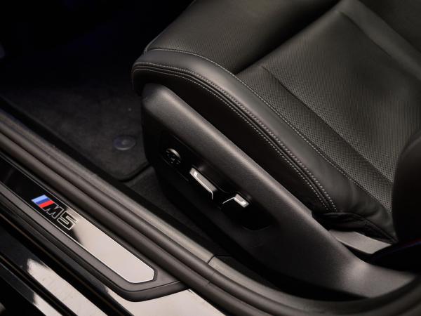 BMW M5 Touring V8 M Hybrid | BMW occasion BMW M5 Touring V8 M Hybrid | BMW occasion