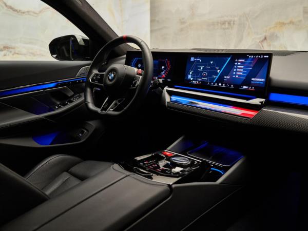 BMW M5 Touring V8 M Hybrid | BMW occasion BMW M5 Touring V8 M Hybrid | BMW occasion