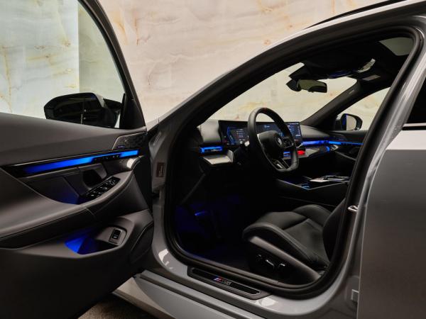 BMW M5 Touring V8 M Hybrid occasion | MAK Auto & Techniek BMW M5 Touring V8 M Hybrid occasion | MAK Auto & Techniek