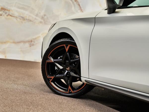 CUPRA Leon 1.5 eTSI VZ Performance | CUPRA occasion CUPRA Leon 1.5 eTSI VZ Performance | CUPRA occasion