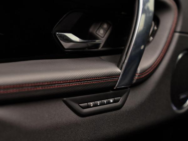 Land Rover Discovery Sport P300e R-Dynamic SE | Land Rover occasion