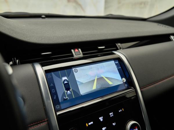 Land Rover Discovery Sport P300e R-Dynamic SE | Land Rover occasion