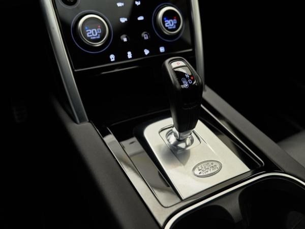 Land Rover Discovery Sport P300e R-Dynamic SE | Land Rover occasion