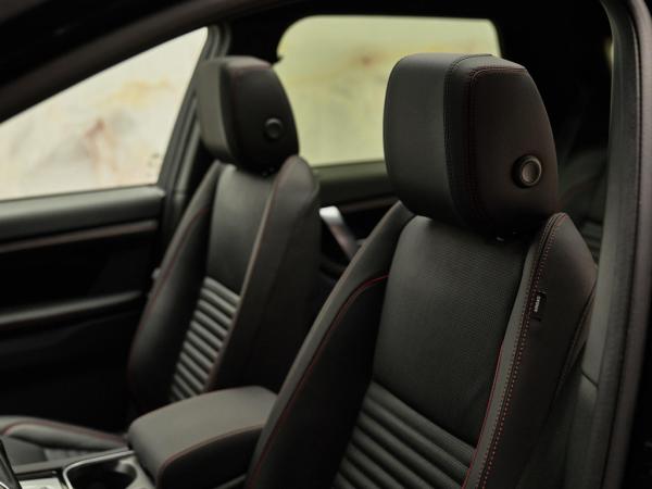 Land Rover Discovery Sport P300e R-Dynamic SE | Land Rover occasion