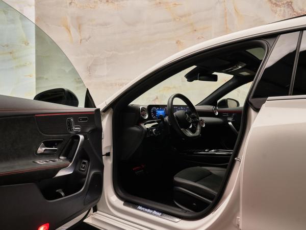 Mercedes CLA-Klasse Shooting Brake 250 e AMG Line | Mercedes occasion