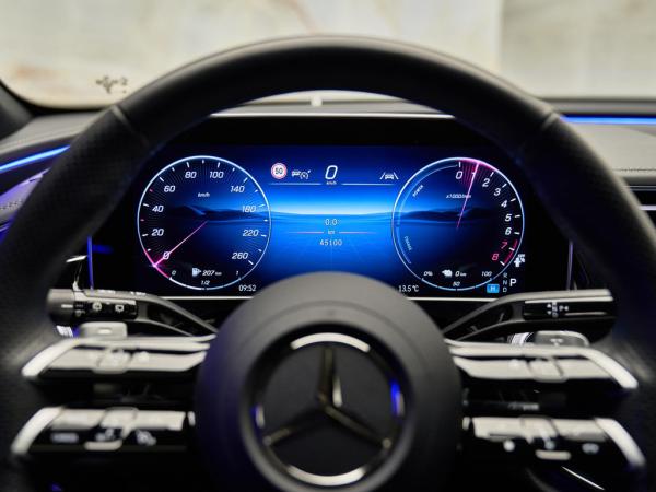 Mercedes E-Klasse Estate 300 e AMG Line | Mercedes occasion