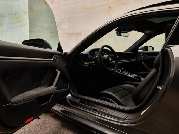 Porsche 911 3.0 Carrera GTS occasion | MAK Auto & Techniek Porsche 911 3.0 Carrera GTS occasion | MAK Auto & Techniek