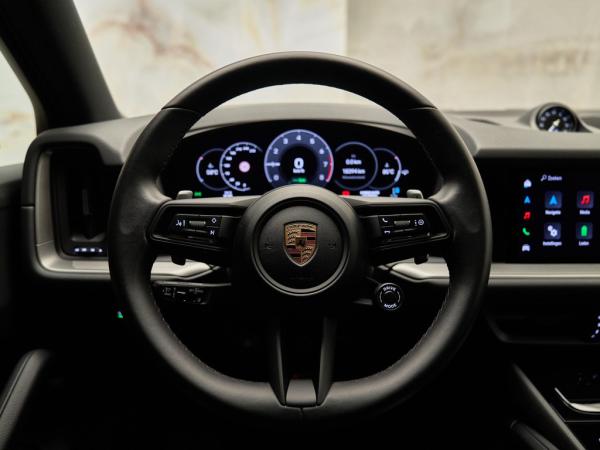 Porsche Cayenne 3.0 E-Hybrid | Porsche occasion Porsche Cayenne 3.0 E-Hybrid | Porsche occasion