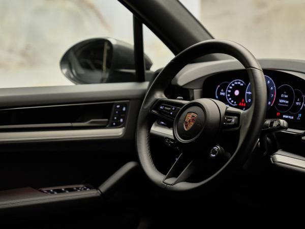 Porsche Cayenne 3.0 E-Hybrid | Porsche occasion Porsche Cayenne 3.0 E-Hybrid | Porsche occasion