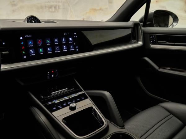 Porsche Cayenne 3.0 E-Hybrid | Porsche occasion Porsche Cayenne 3.0 E-Hybrid | Porsche occasion