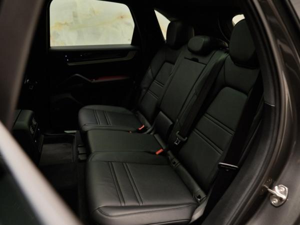 Porsche Cayenne 3.0 E-Hybrid | Porsche occasion Porsche Cayenne 3.0 E-Hybrid | Porsche occasion