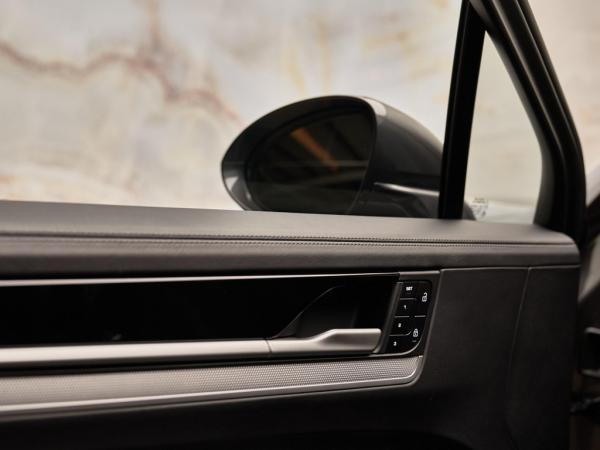 Porsche Cayenne 3.0 E-Hybrid | Porsche occasion