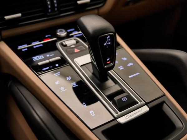 Porsche Cayenne 3.0 E-Hybrid Platinum Edition | Porsche occasion