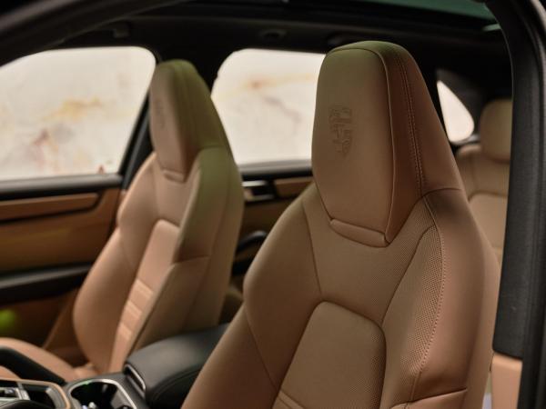 Porsche Cayenne 3.0 E-Hybrid Platinum Edition | Porsche occasion