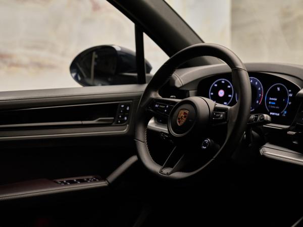 Porsche Cayenne 3.0 S E-Hybrid | Porsche occasion Porsche Cayenne 3.0 S E-Hybrid | Porsche occasion