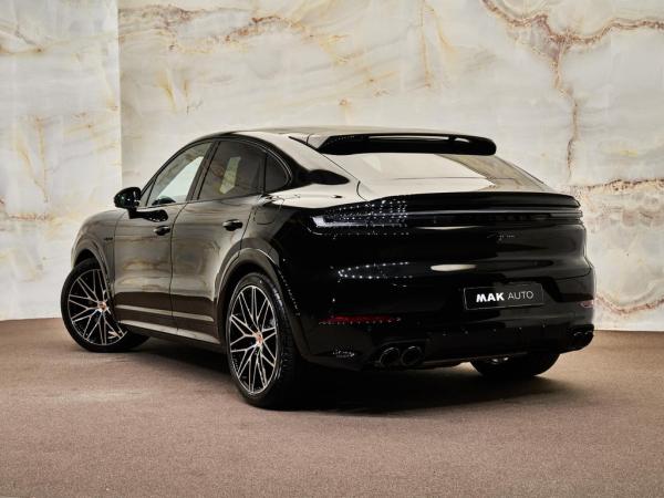 Porsche Cayenne Coupé 3.0 E-Hybrid | Porsche occasion