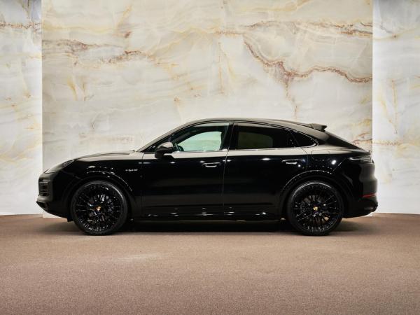 Porsche Cayenne Coupé 3.0 E-Hybrid | Porsche occasion