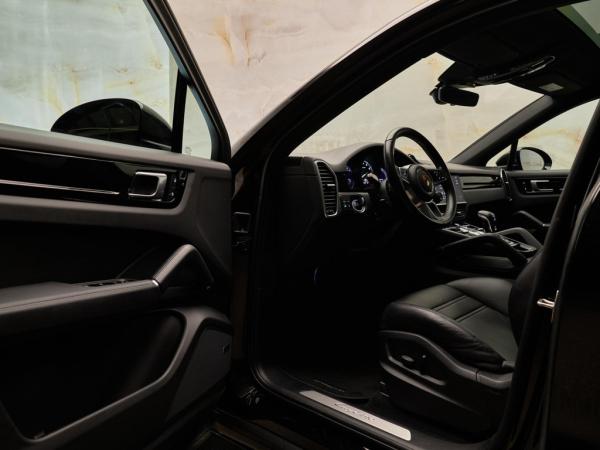 Porsche Cayenne Coupé 3.0 E-Hybrid | Porsche occasion