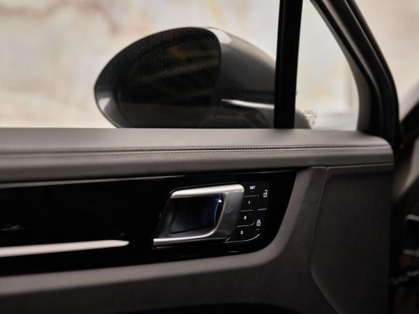 Porsche Cayenne Coupé 3.0 E-Hybrid | Porsche occasion Porsche Cayenne Coupé 3.0 E-Hybrid | Porsche occasion