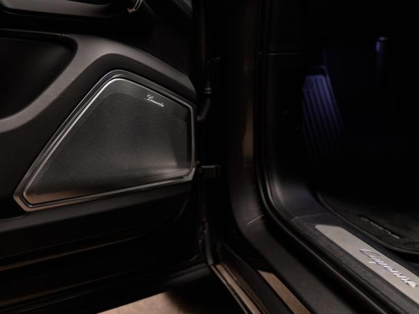 Porsche Cayenne Coupé 3.0 E-Hybrid | Porsche occasion Porsche Cayenne Coupé 3.0 E-Hybrid | Porsche occasion