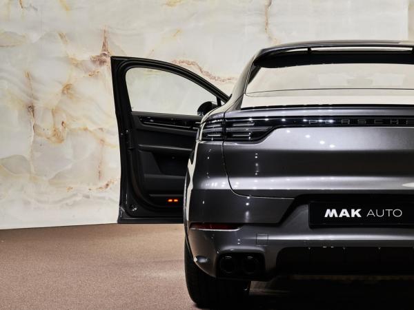 Porsche Cayenne Coupé 3.0 E-Hybrid | Porsche occasion Porsche Cayenne Coupé 3.0 E-Hybrid | Porsche occasion