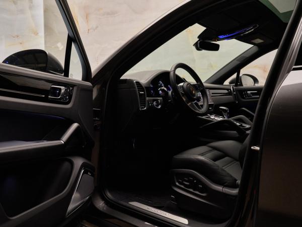 Porsche Cayenne Coupé 3.0 E-Hybrid occasion | MAK Auto & Techniek Porsche Cayenne Coupé 3.0 E-Hybrid occasion | MAK Auto & Techniek