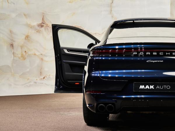 Porsche Cayenne Coupé 3.0 E-Hybrid | Porsche occasion