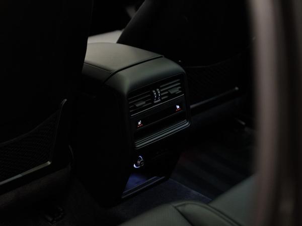 Porsche Cayenne Coupé 3.0 E-Hybrid | Porsche occasion