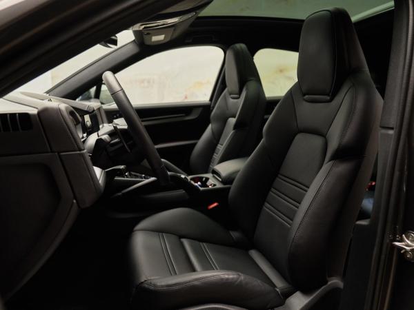 Porsche Cayenne Coupé 3.0 E-Hybrid | Porsche occasion