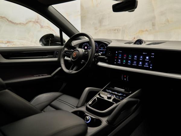 Porsche Cayenne Coupé 3.0 E-Hybrid | Porsche occasion