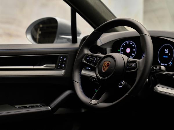 Porsche Cayenne Coupé 3.0 E-Hybrid | Porsche occasion Porsche Cayenne Coupé 3.0 E-Hybrid | Porsche occasion