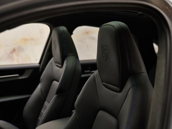Porsche Cayenne Coupé 3.0 E-Hybrid | Porsche occasion Porsche Cayenne Coupé 3.0 E-Hybrid | Porsche occasion